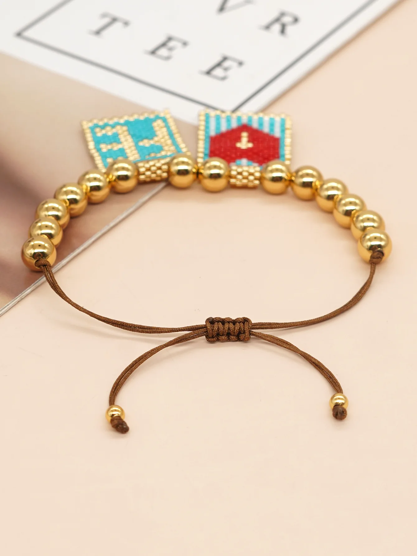 

ZGMXR красочный богемный браслет из рисовых бусин, регулируемый ручной работы с геометрическим узором, бирка в форме сердца, простой дизайн, оригинальный аксессуар