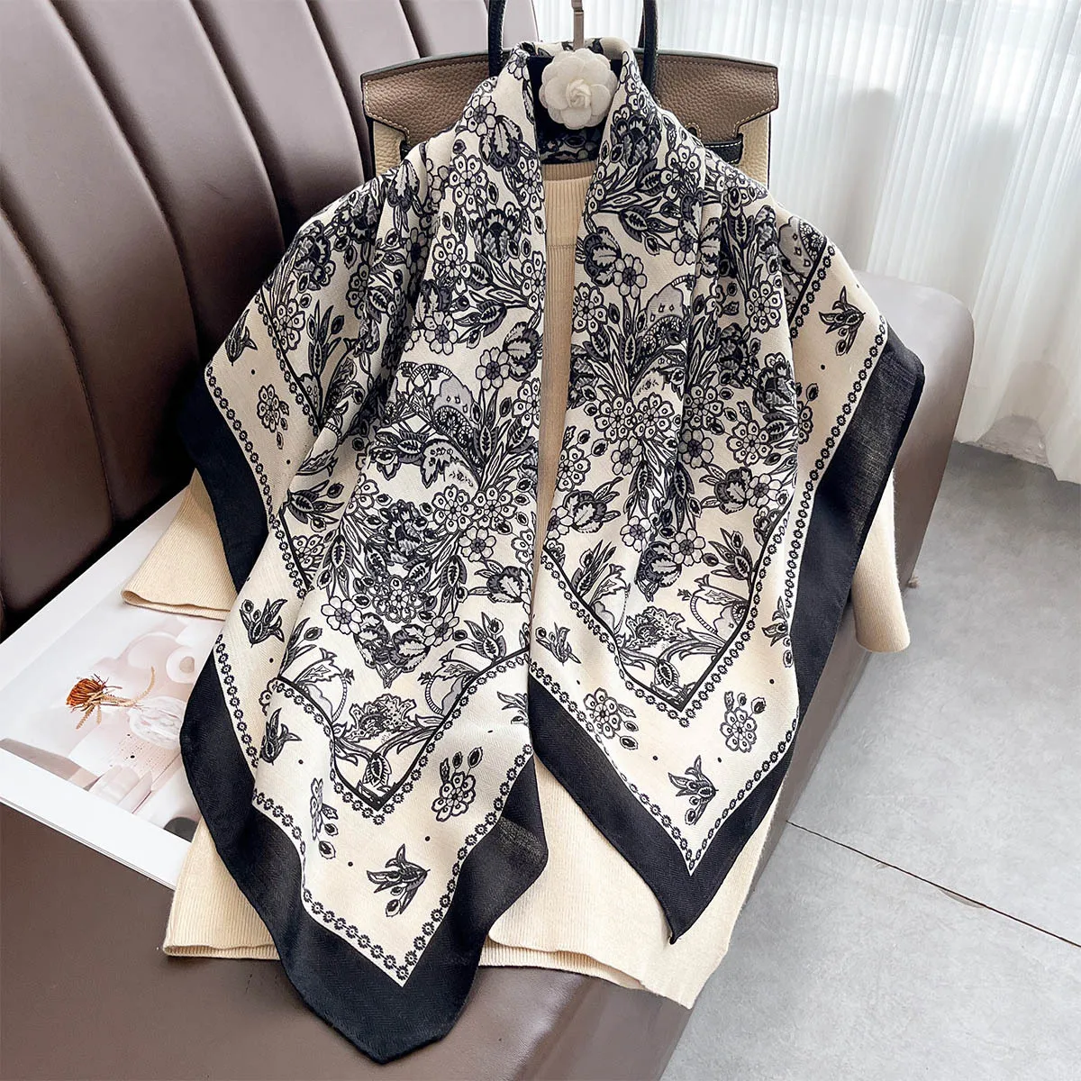 90*90cm Retro bedruckter quadratischer Schal, Damen-Bandanas, Schals, Sommer-Reise-Schal, Wickeltücher, eleganter Hijab, Halstuch – Detail 5