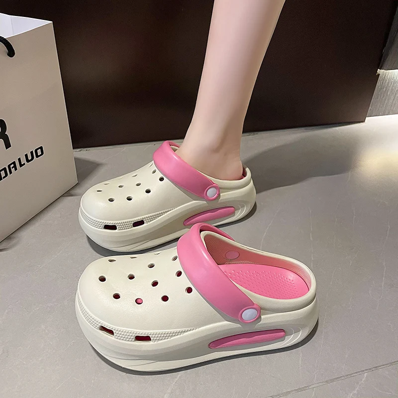 Women Cute Candy Color Garden shoes 2024 New Advanced sense Sandals Summer Comfortable Beach Sandals Unique hole shoes