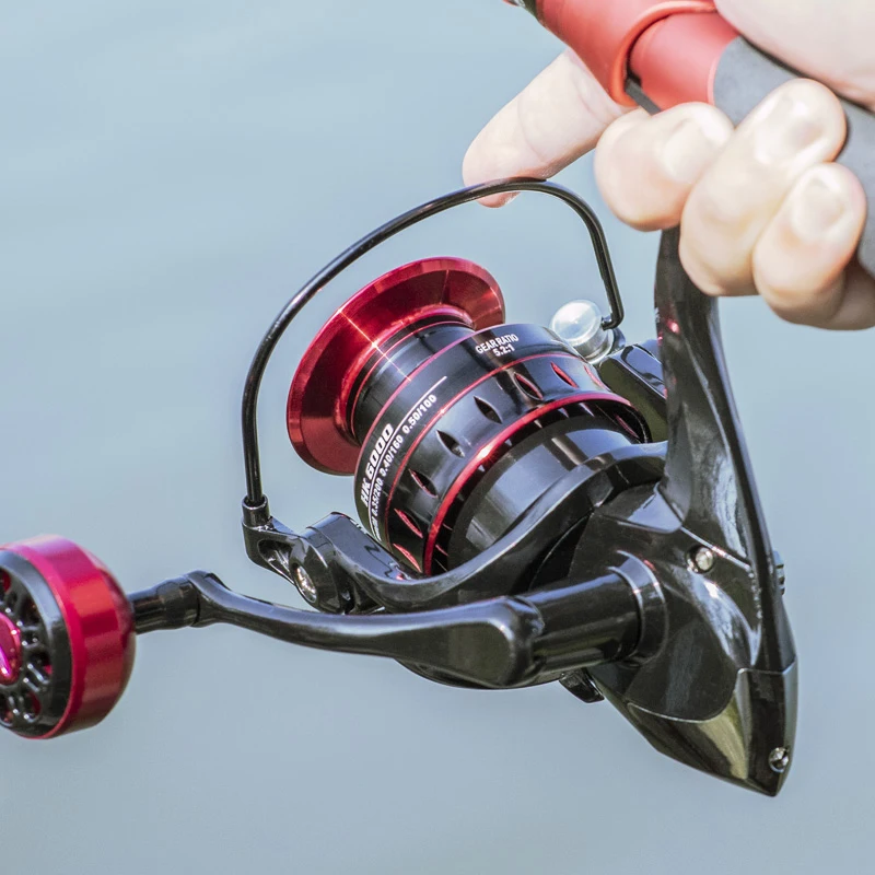 LINNHUE Fishing Reel 1000-7000 Spinning Reel Metal EVA Ball Grip Reel Fishing Metal Spool Fishing Reel