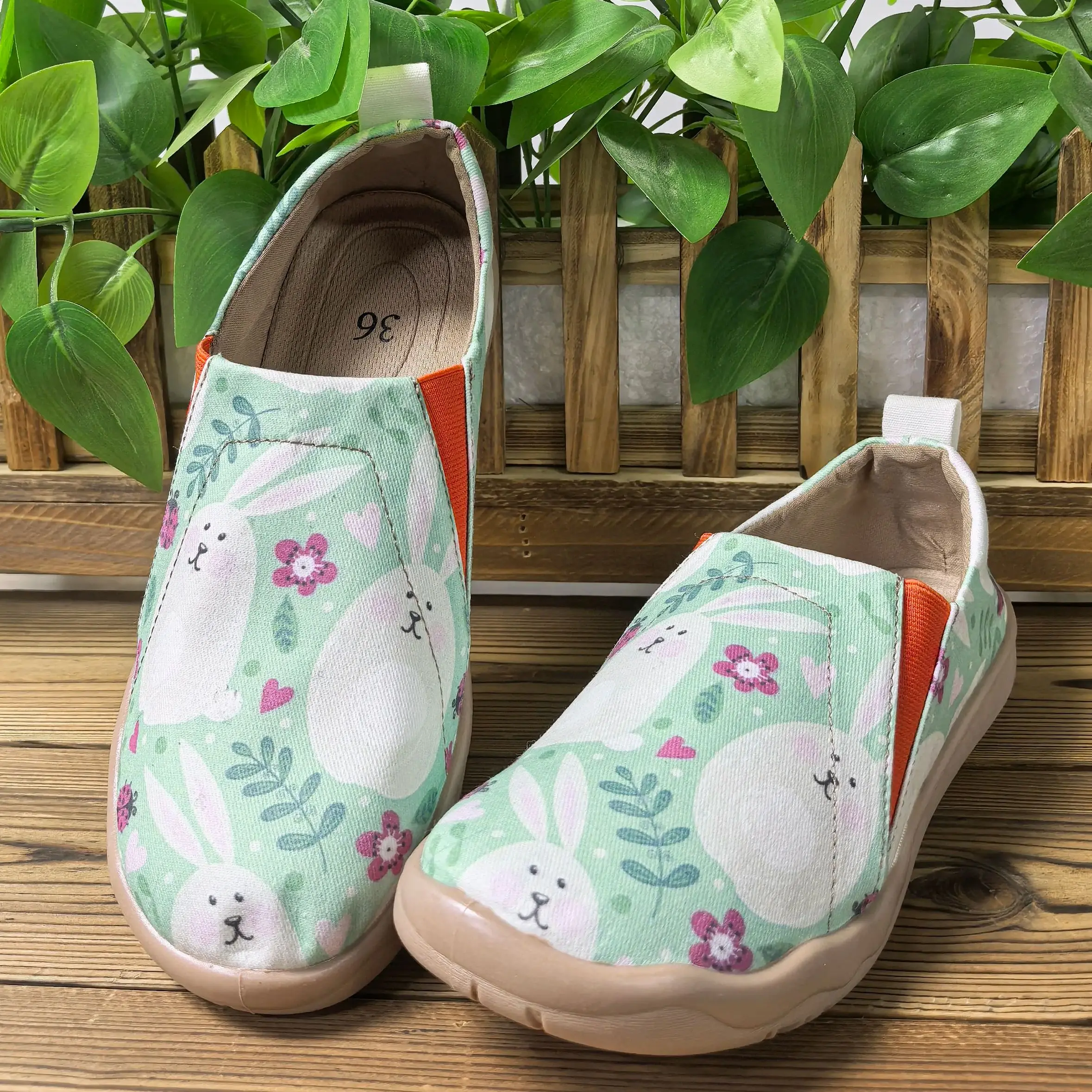 

Women's Spring and Summer New Light Green Easter Rabbit Fashion Printed Casual Shoes, Plaid Shallow Mouth Low-Top Soft Sole Lightweight Breathable Large Size Women's Shoes