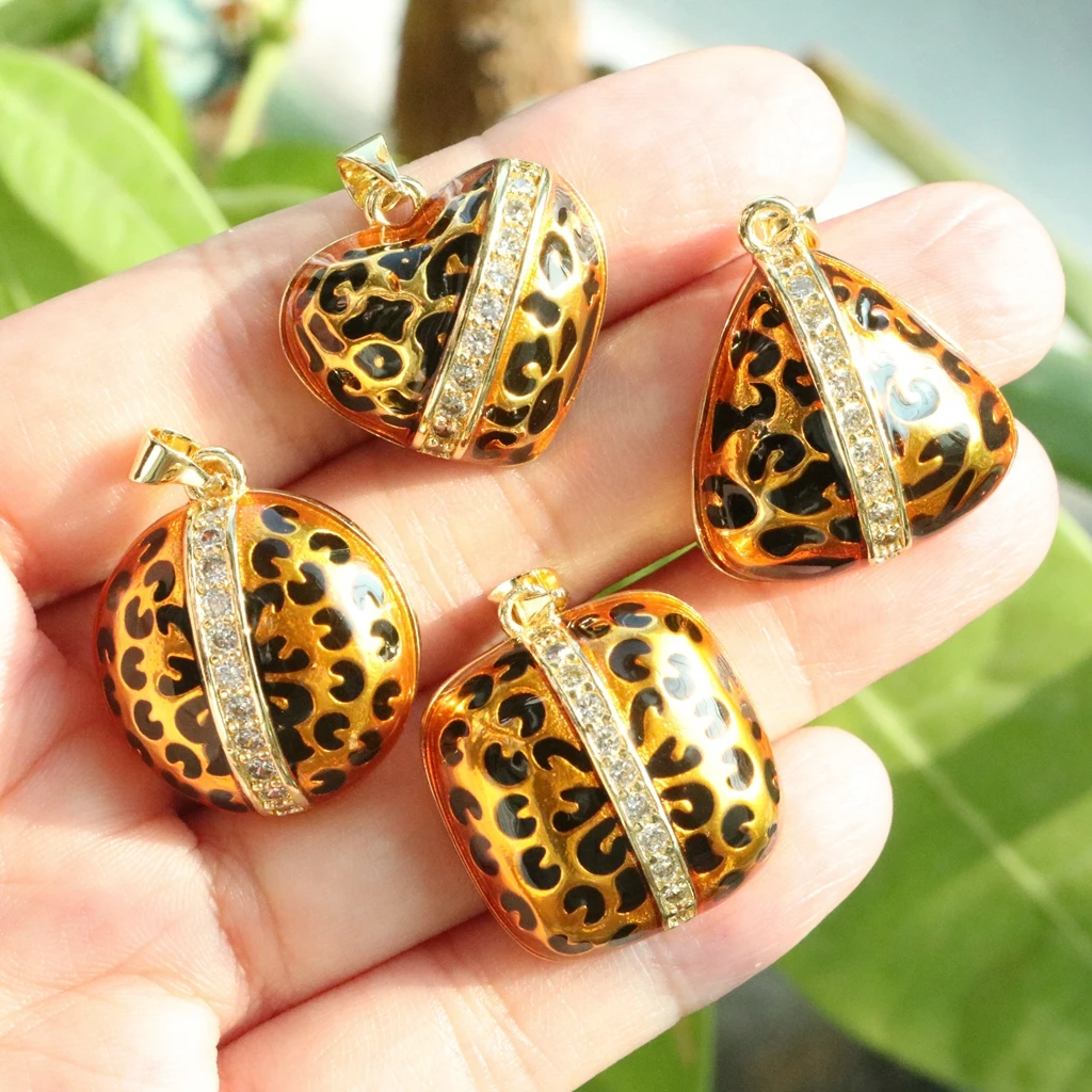 

4Pcs/Elegant Enamel Leopard Heart Pendant for Necklace Copper Gold Plated Round Rectangle Jewelry Making Component