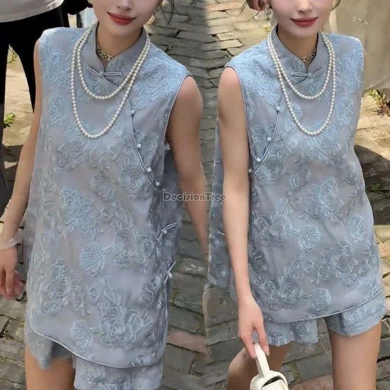 2025 النمط الصيني الجديد فضفاض غير رسمي بلا أكمام الوقوف طوق Chonegsam بلوزات وسراويل قصيرة الصيف النساء موضة تانغ دعوى 2 قطعة مجموعة #4