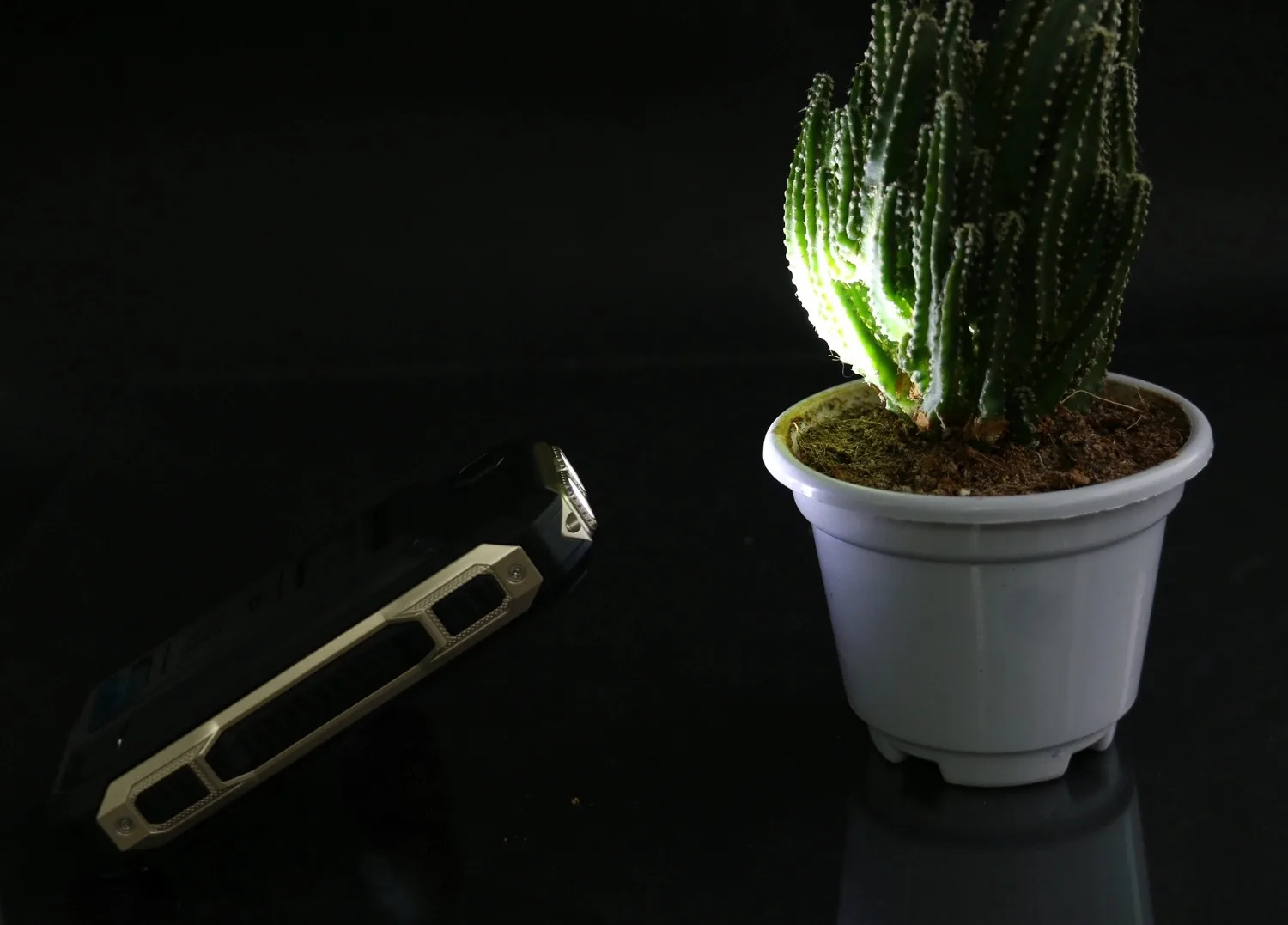 Robusto mini telefono per anziani sbloccato antiurto grande batteria grande pulsante durevole due sim quadrante veloce forte torcia cellulare