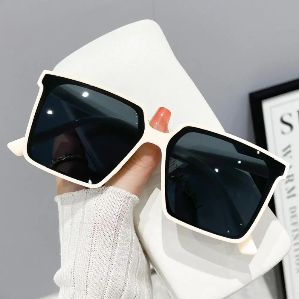 Oversized Sunglasses for Women Luxury Vintage Square Sun Glasses Classic UV400 Big Frame Lady Eyewear Riding and Fishing Glasses