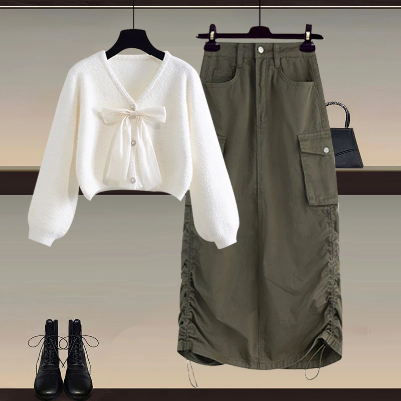 

Autumn New Arrival Women's Knitted Sweater And Skirt Set with Bow Tie Slimming Workwear Fashionable Two-Piece Ensemble