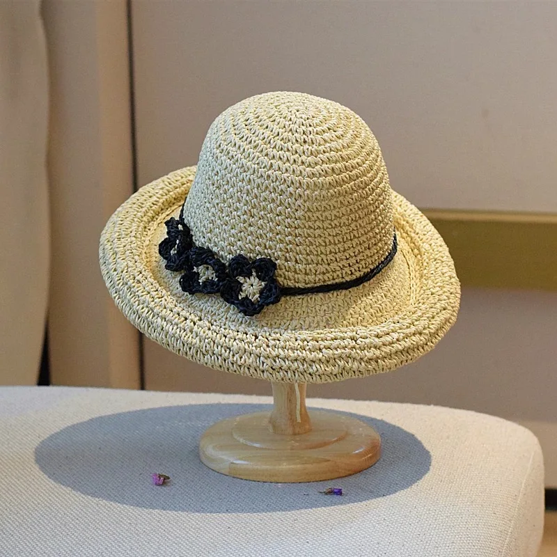 قبعة قش قابلة للطي قابلة للطي على شكل زهرة جديدة لعام 2025 على الطراز الكوري للسيدات، متعددة الاستخدامات، مظلة صغيرة جديدة قابلة للتنفس