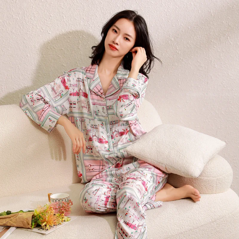 

2024 Spring And Autumn Season New Pajamas Women's Ice Silk Long Sleeves Sweet Luxury Print Can Be Outworn Home Fury Two Piece