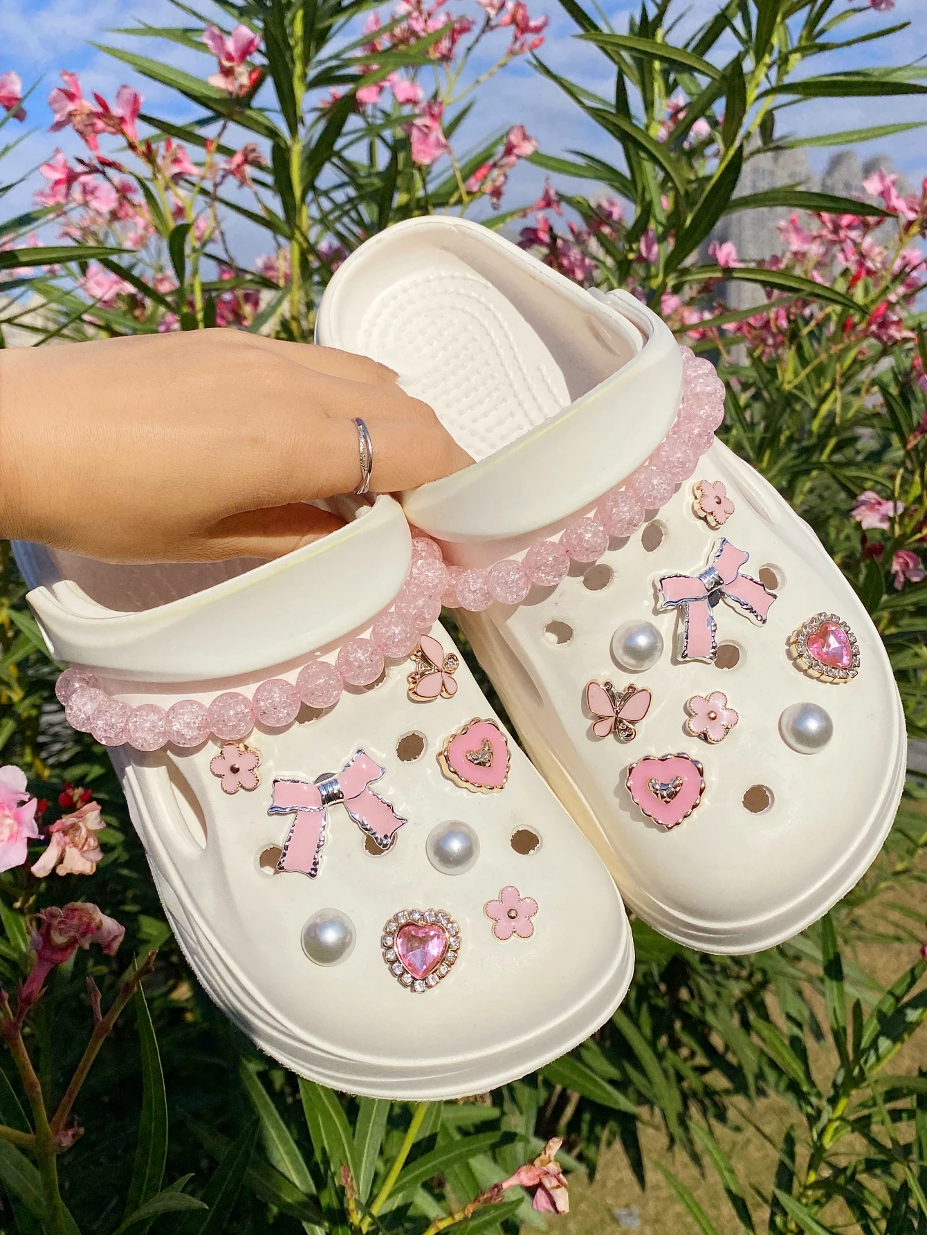 18 pink (bow, heart, flower, broken bead chain) shoe buckles, DIY decorations, multi-functional shoe clip accessories suitable f