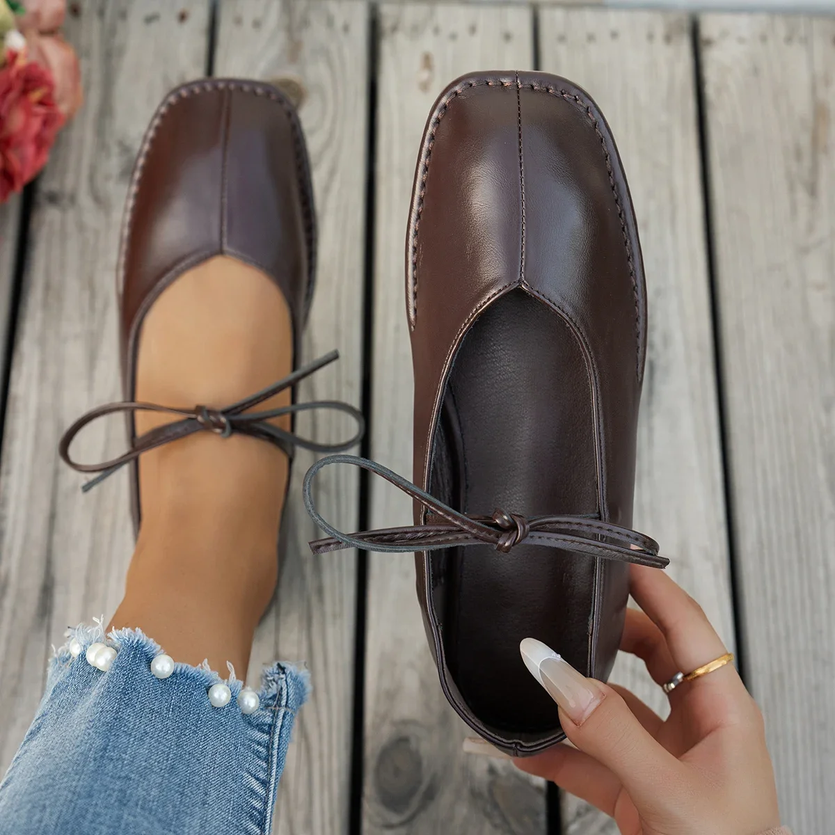 

Women's Fashionable, Versatile & Minimalist Single Shoes ~ Square-toe, Flat-soled Mary Janes with Laces for Daily Commute