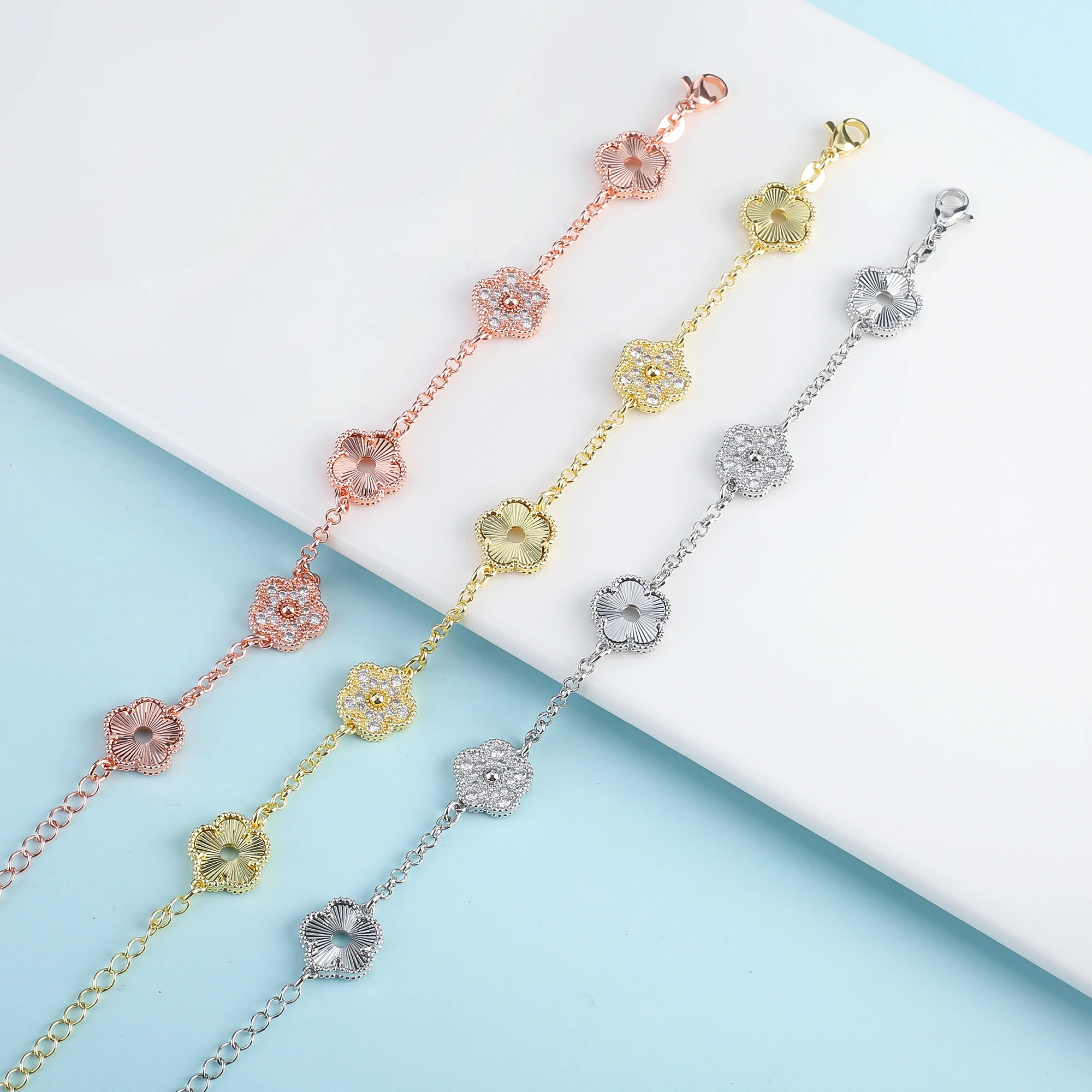 سوار معدني مزدوج الوجهين للنساء ، مرصع بالماس ، نبات مجوف ، زهرة خمس أوراق ، زهر البرقوق ، مجوهرات البرسيم ، تصميم جديد #1