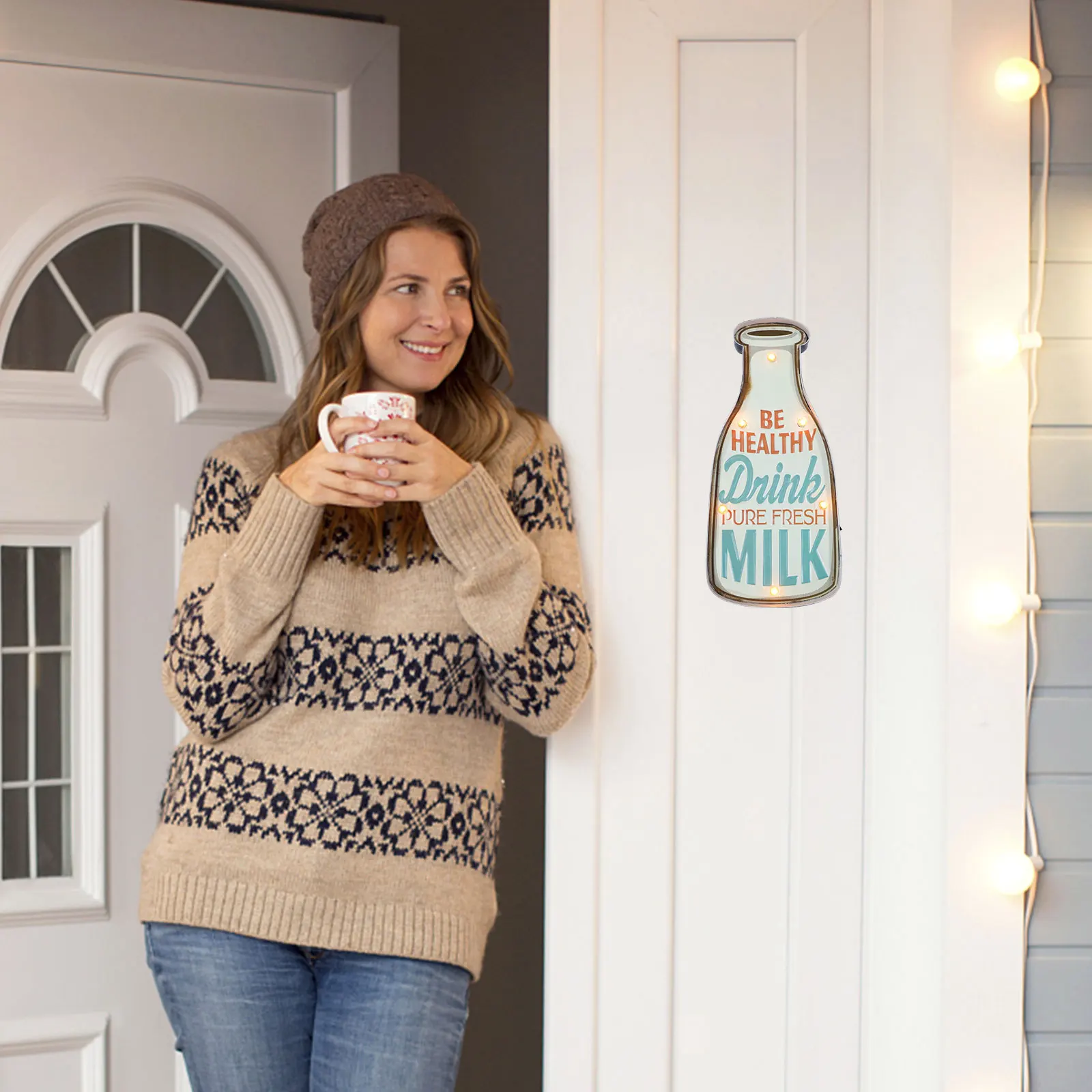 

1Pcs Creative Milk Bottle LED Wall Light Glowing Pendant Decor for Indoor Room Bar Restaurant Scene Hanging Fixture Fine