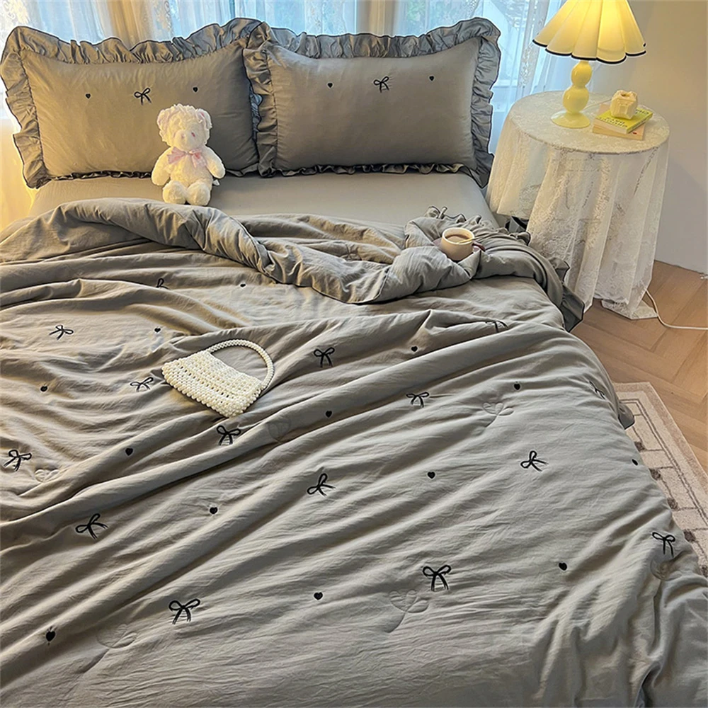 Summer Quilt With Lace Korean Style Air Conditioning Comforter Bow Embroidered Quilt Machine Washed Soft Skin Friendly Blankets