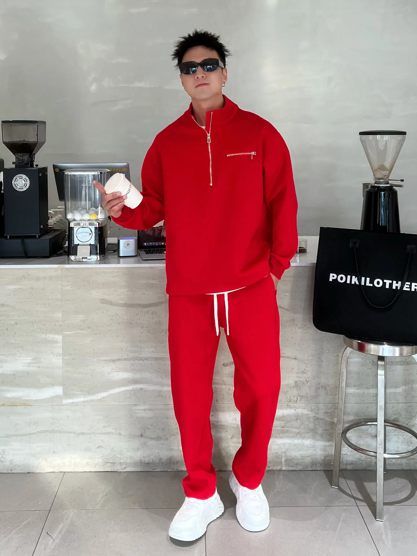 

Red Sweatirt Set Men's Casual Sportswear Two-Piece Suit for the Year of the Faionable And Trendy Long Sve Pants