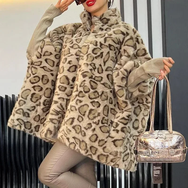 

Новинка 2025 года, модная шуба из искусственного меха с леопардовым принтом, зимняя новинка, утягивающий дизайн, женская одежда