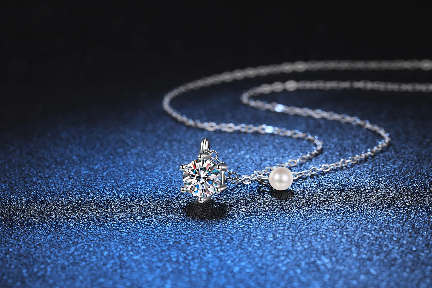 LioraGem Diamond-studded Pearl Pendant Necklace, Classic Six-prong D-color Moissanite Necklace Platinum PT950 Stamp