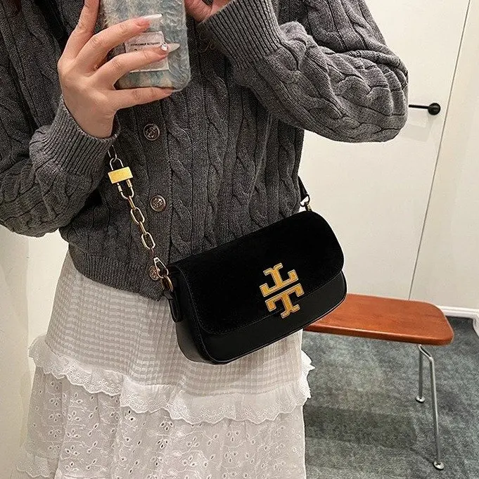 

Luxe Commute Color-Block Bag, Large Capacity with Polished Details, Everyday Essential, New 2026