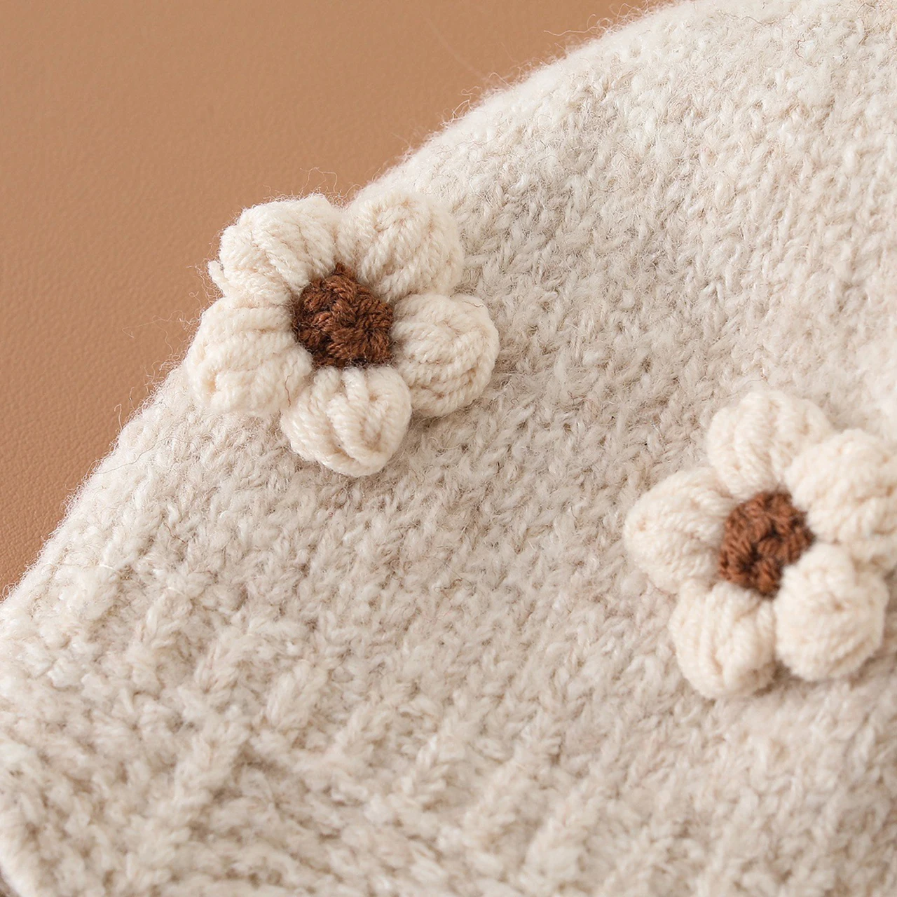 Einfarbig Baby Hut Herbst Winter Stricken Blume Winddicht Gehörschutz Schnürung Kappe Süße Mädchen Infant Kleinkind Mützen Motorhaube – Detail 2