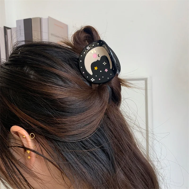 1pc Black Dreamy Star Moon Round Grip Shark Clip Personalized Hair Grab Hair Clip Hair Accessories Women\'s New Style