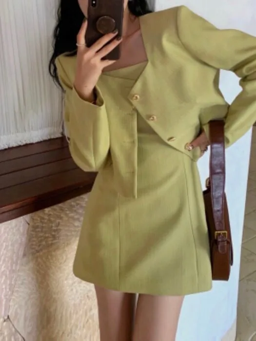 Korean Style Short Sleeve Women's Fashion Outerwear And Dress Set Versatile Elegant Skirt Suit for Various Occasions