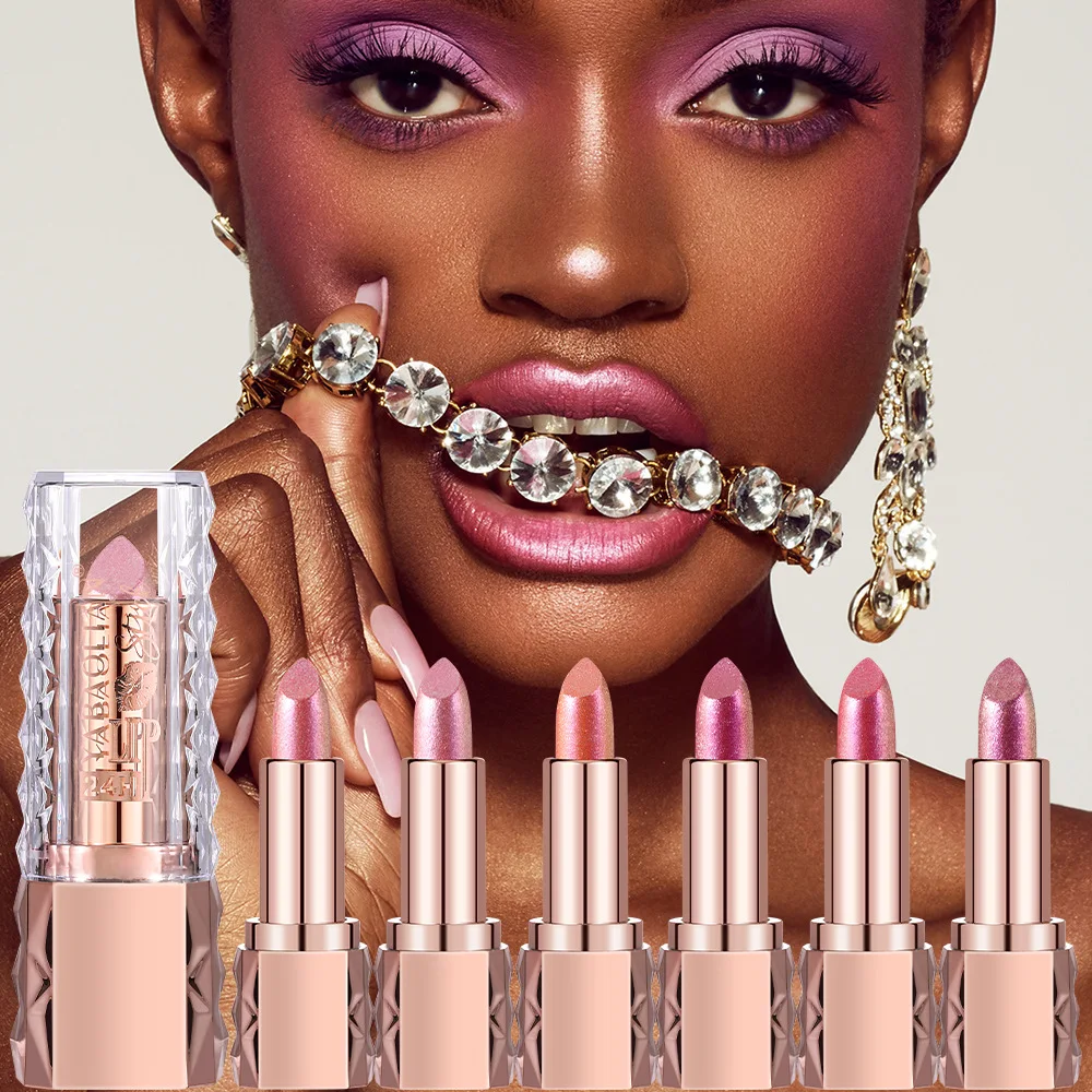 أحمر شفاه Starlight مع مكياج مرطب ومرطب ذهبي لامع بيرليسسينت للحفلات المسائية