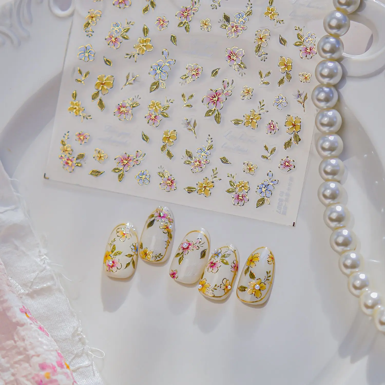 الرجعية الأزهار رائعة ملصقات الأظافر الوردي الأصفر الأزرق الزهور الخضراء ورقة مسمار الزينة ملصقات ذاتية اللصق مسمار DIY الشارات