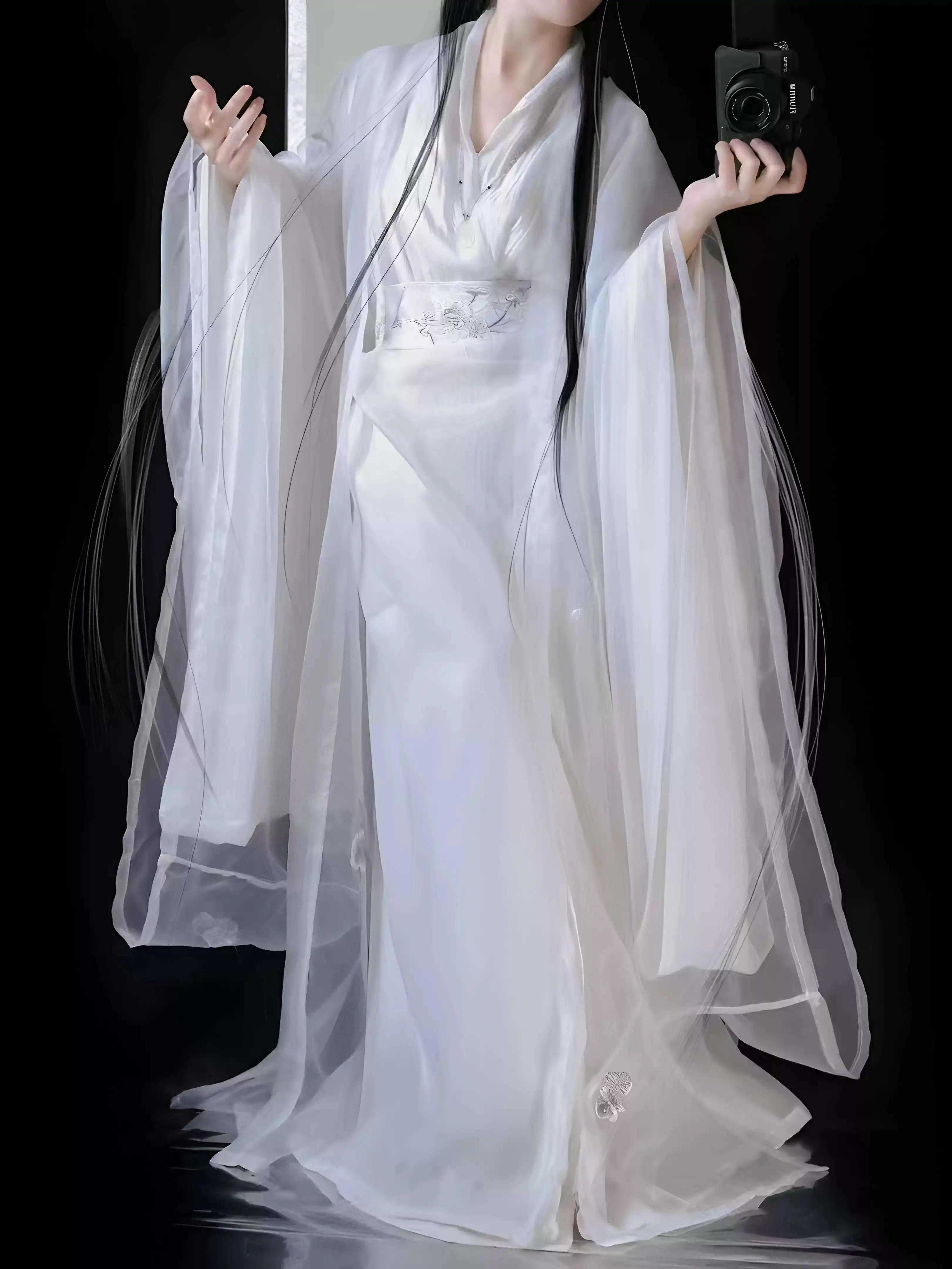 

Wei and Jin Style Hanfu Snow Plum Embroidered Large Sleeve Shirt Double Layer Cross Collar Straight Hem White Fairy-like Elegant