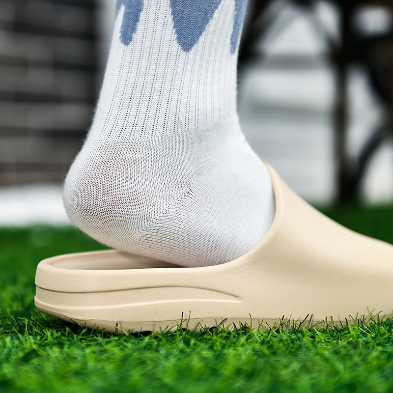 Summer Women Slippers Men Sandals Casual Beach Shoes Soft Bottom Slides Thick Platform EVA Anti-Slip Home Slippers image 3
