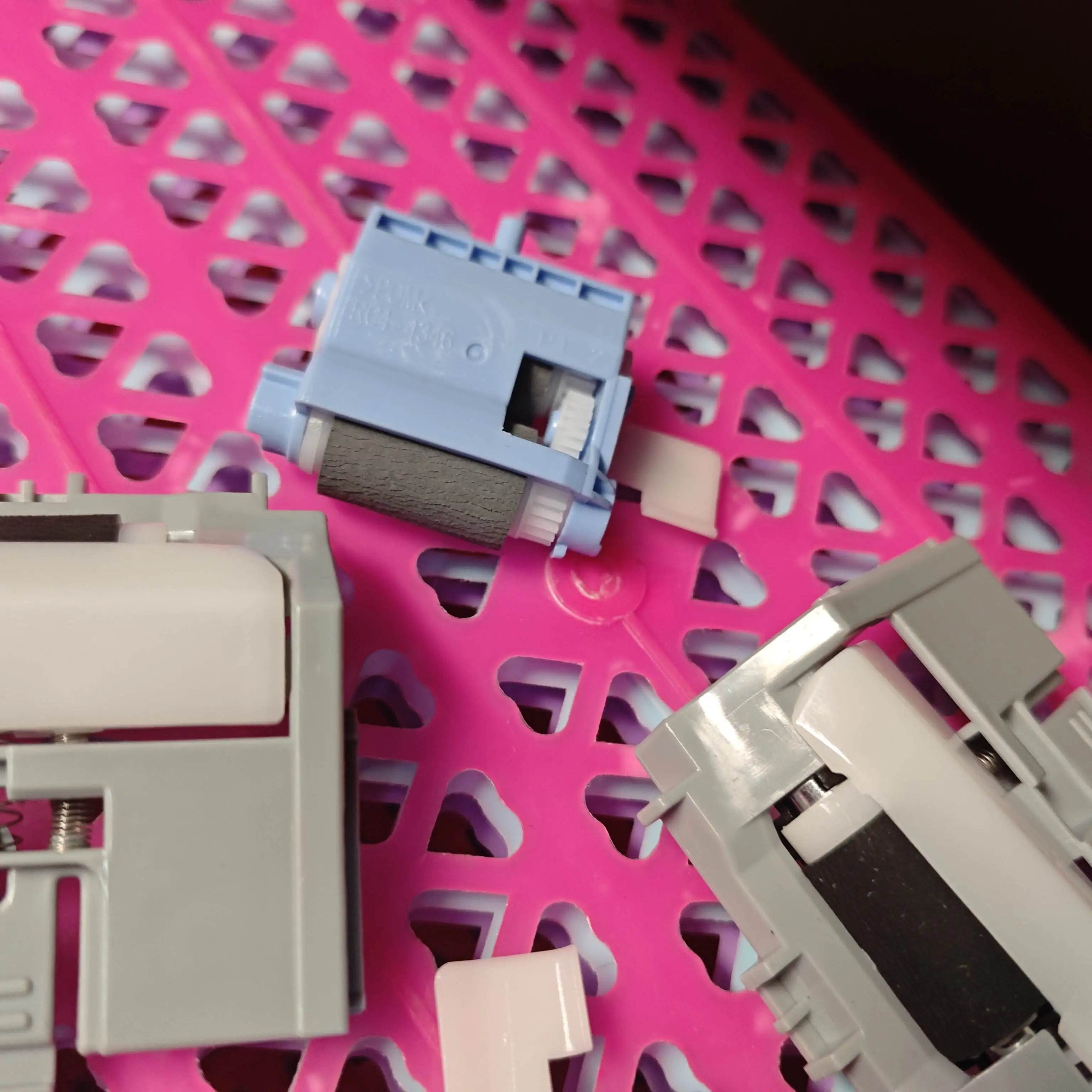 

1sets Separation Pickup Roller for HP M501 M506 M507 M527 M528 RM2-5752-000 F2A68-67913