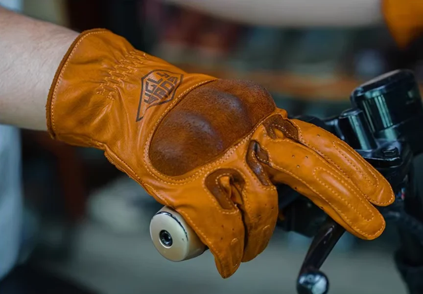 

Uglybros Retro Cowhide Genuine Real Leather Motorcycle Gloves Full Finger Touch Screen Race Riding Motorbike
