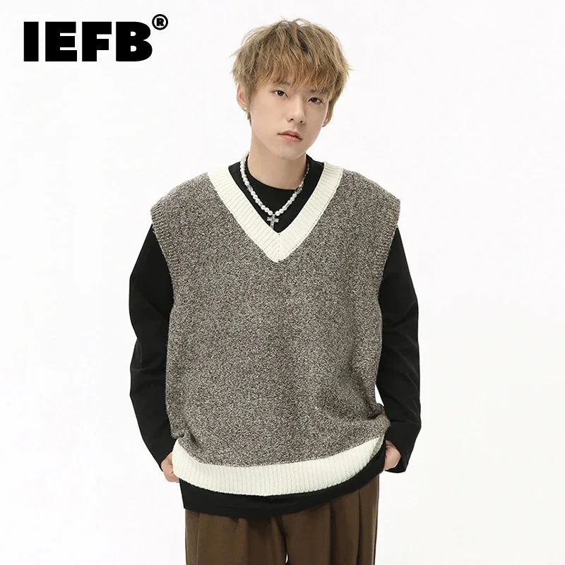 

IEFB Korean Style Men's Sweater Vest Casual Knitted Contrast Color V-neck Sleeveless Loose Pullover Male Clothing Simple 9C7205