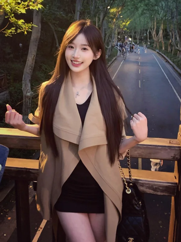 

Fashionable Large Collar Slimming Versatile Women's Coat Autumn 2025 New Style Elegantly Tied Color Matched Trendy Outerwear