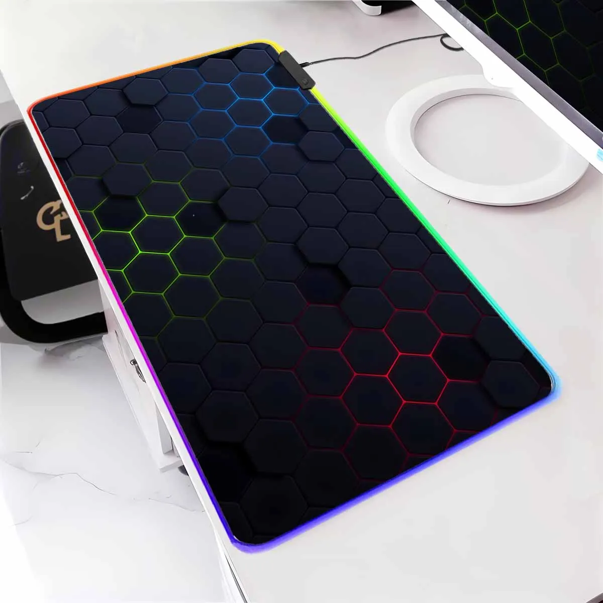 

Светодиодные игровые коврики для мыши, большой коврик для мыши с геометрическим рисунком RGB, большие настольные коврики, нескользящий резиновый шестигранный коврик для мыши, коврики для клавиатуры Overwatched