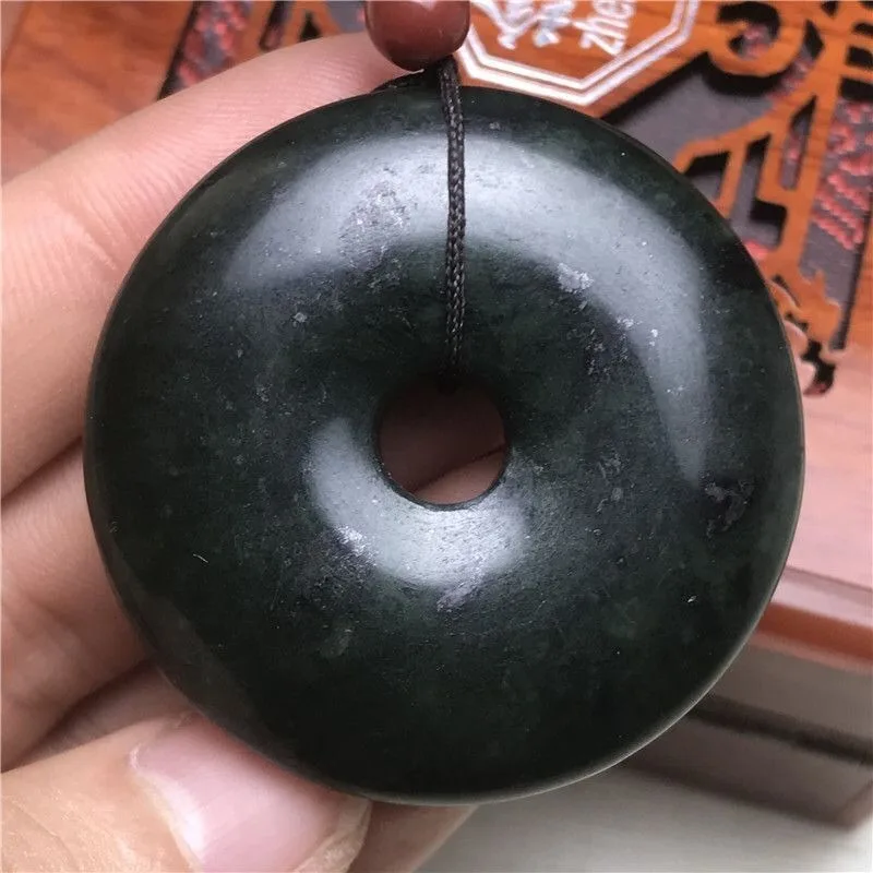 Natural Medicine King Stone Safety Buckle Pendant Tibetan Jade Pendant Necklace