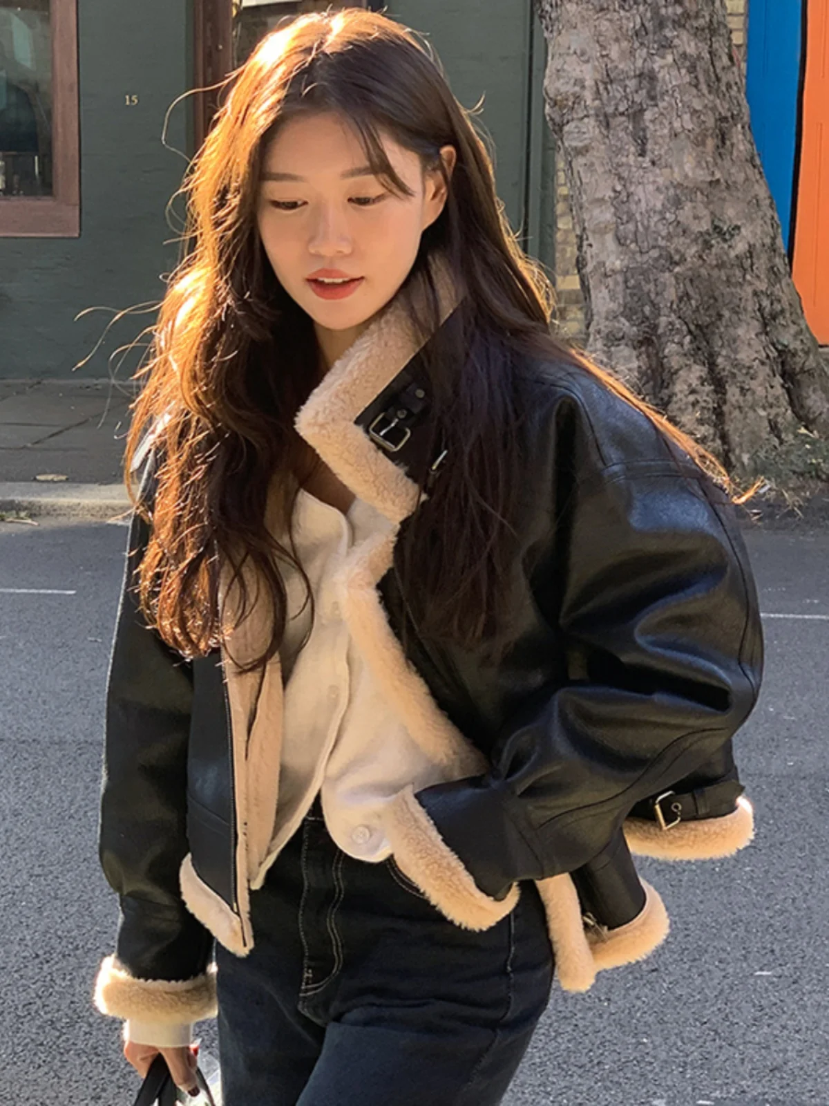 スタイリッシュなレトロ冬 PU レザージャケット女性のファッショナブルなスタンドカラーオールマッチバイカーコート長袖ジッパー開閉