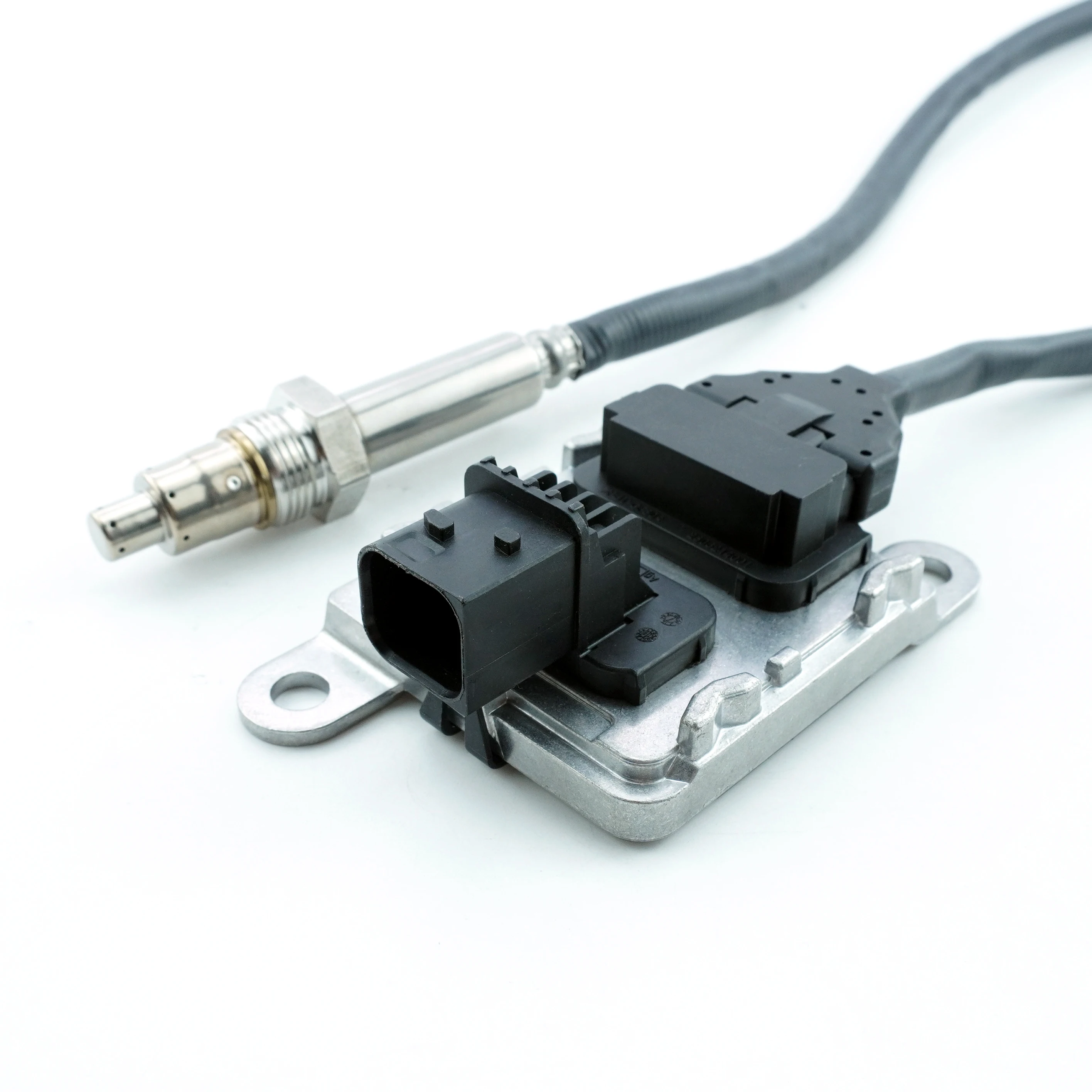 

5698479 New Nitrogen Oxygen Sensor NOX Sensor A066V796 AAA2128040000