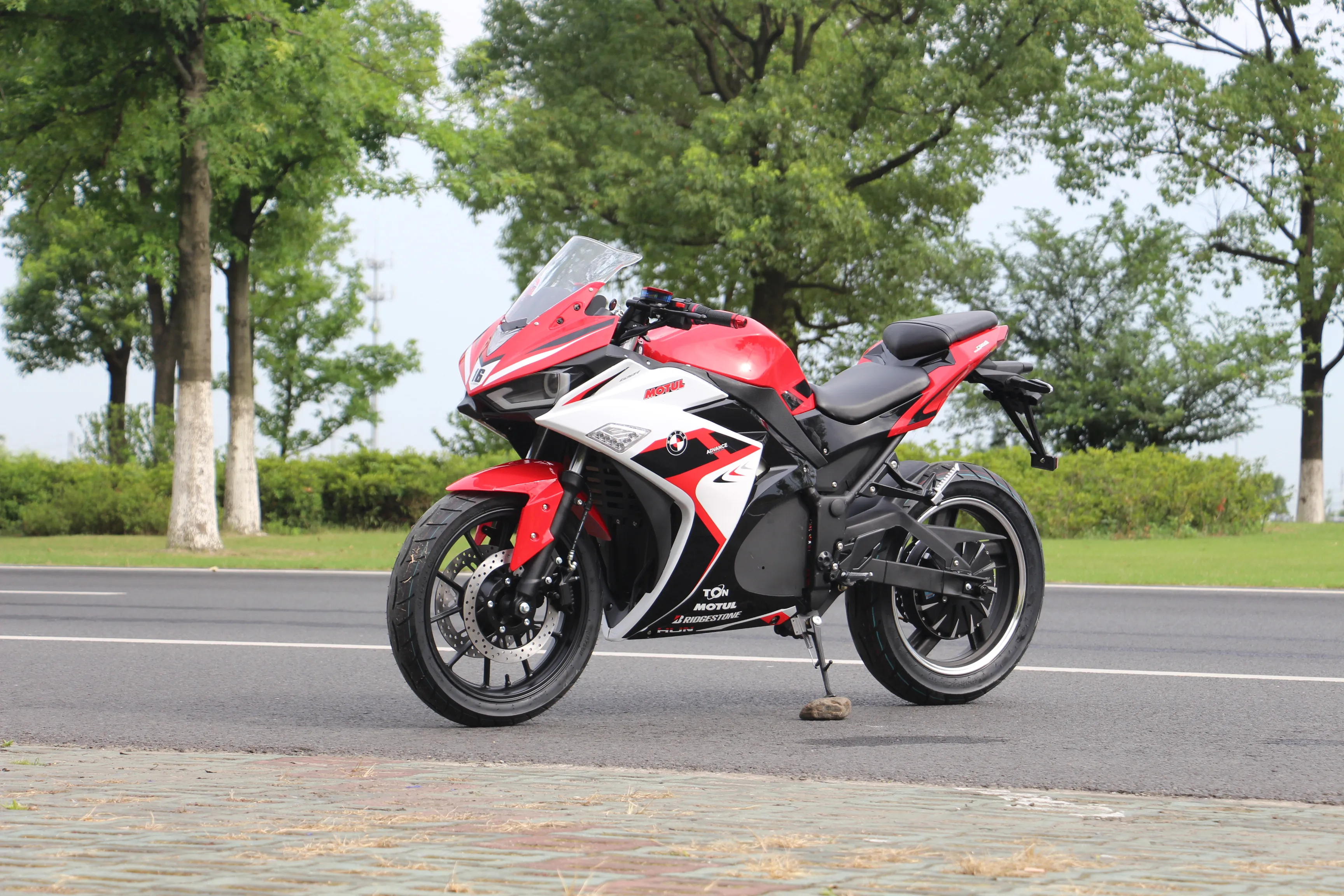 2025 High-Performance 3000W Electric Motorcycle 90km/h Racing Speed 72V 60AH Lithium Battery New Design Electric Motorcycle