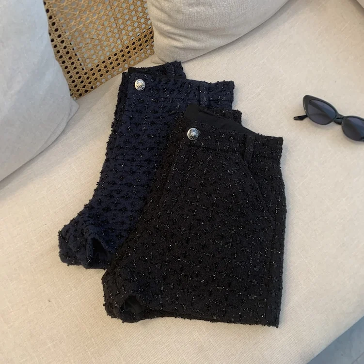 กางเกงขาสั้นทวีดเอวสูงสีพื้นสำหรับผู้หญิง ฤดูใบไม้ร่วง ฤดูหนาว สไตล์สตรีทแวร์ ผ้าทวีดไหมเงา