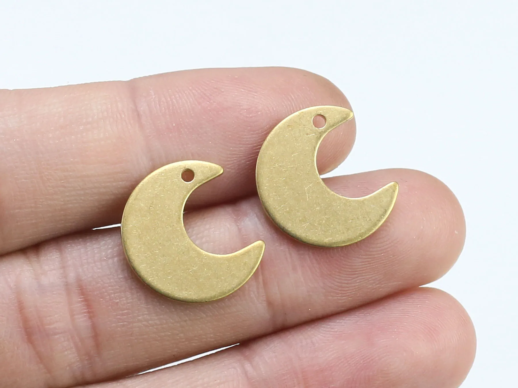 30pcs Tiny Moon Earring Charms, Crescent Moon Charm, 16x14.5mm, Bracelet Charms, Earring Findings, Jewelry Making R055