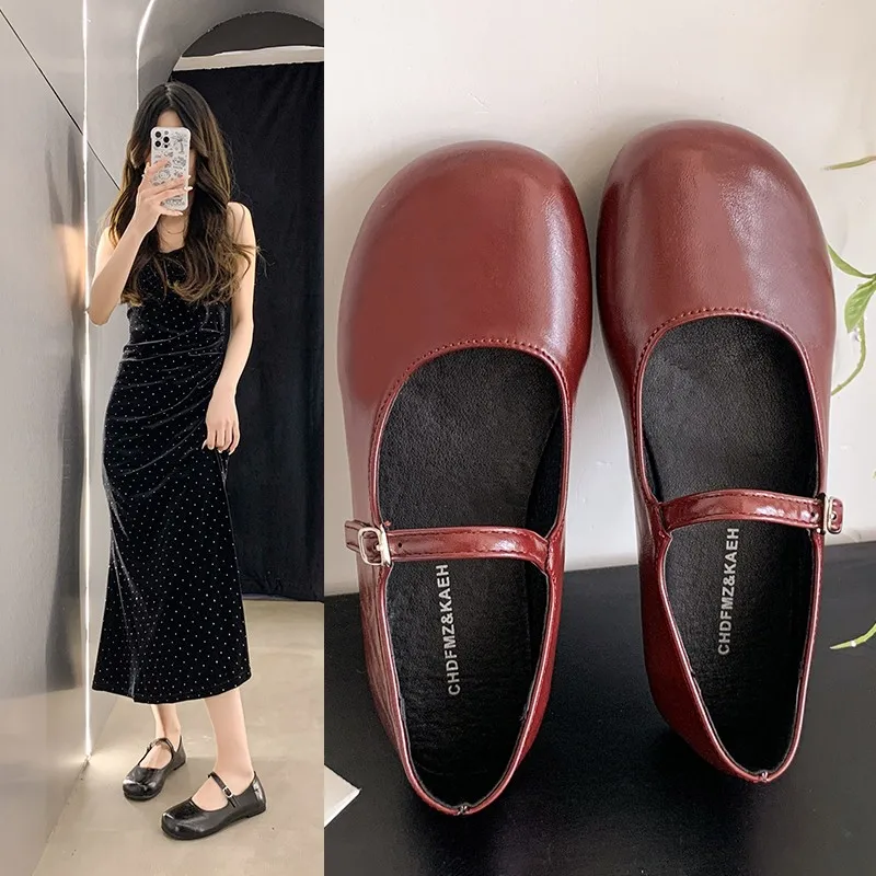 

2025 New Elegant Comfortable and Versatile Woman Round Toe Lady Barefoot Flats Elegant Soft Sole Ballerina Party Mary Jane Shoes