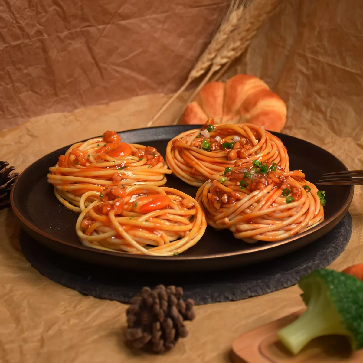 1 Stück 9,5cm Künstliche PVC-Garnelen Pasta Restaurant-Dekoration Gefälschte Nudeln Lebensmittel-Display Spaghetti DIY-Requisiten Geschenk – Detail 2