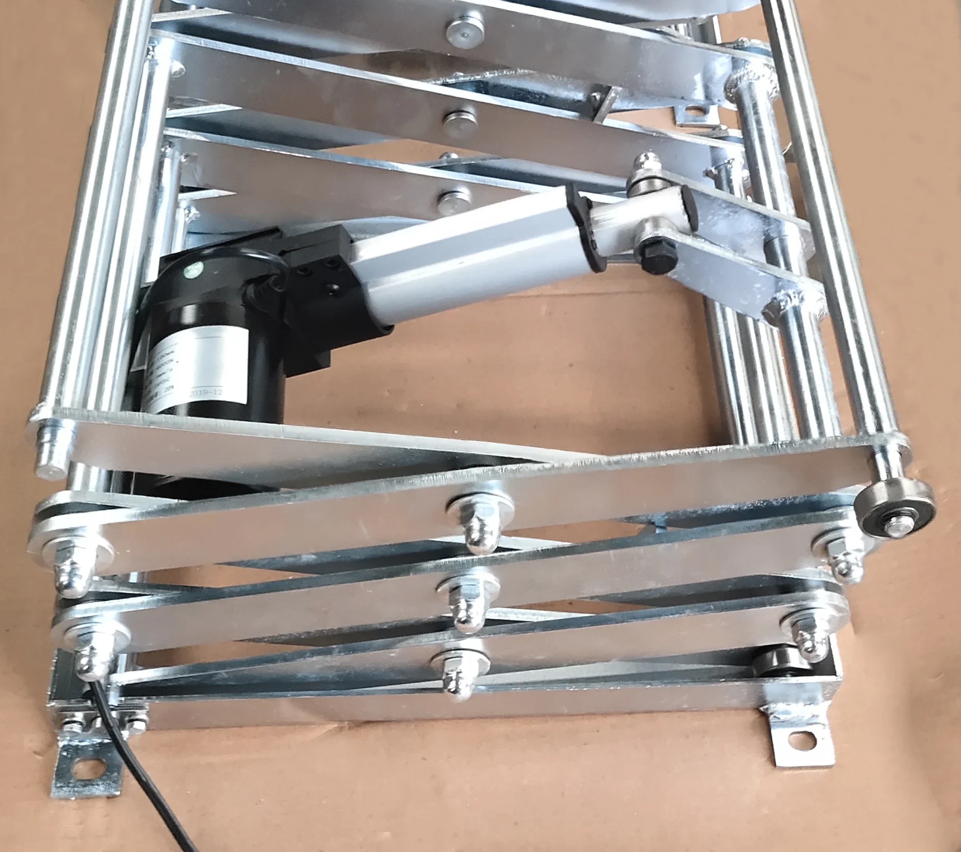 100 a 1500Kg pequeña mesa elevadora de tijera eléctrica liviana