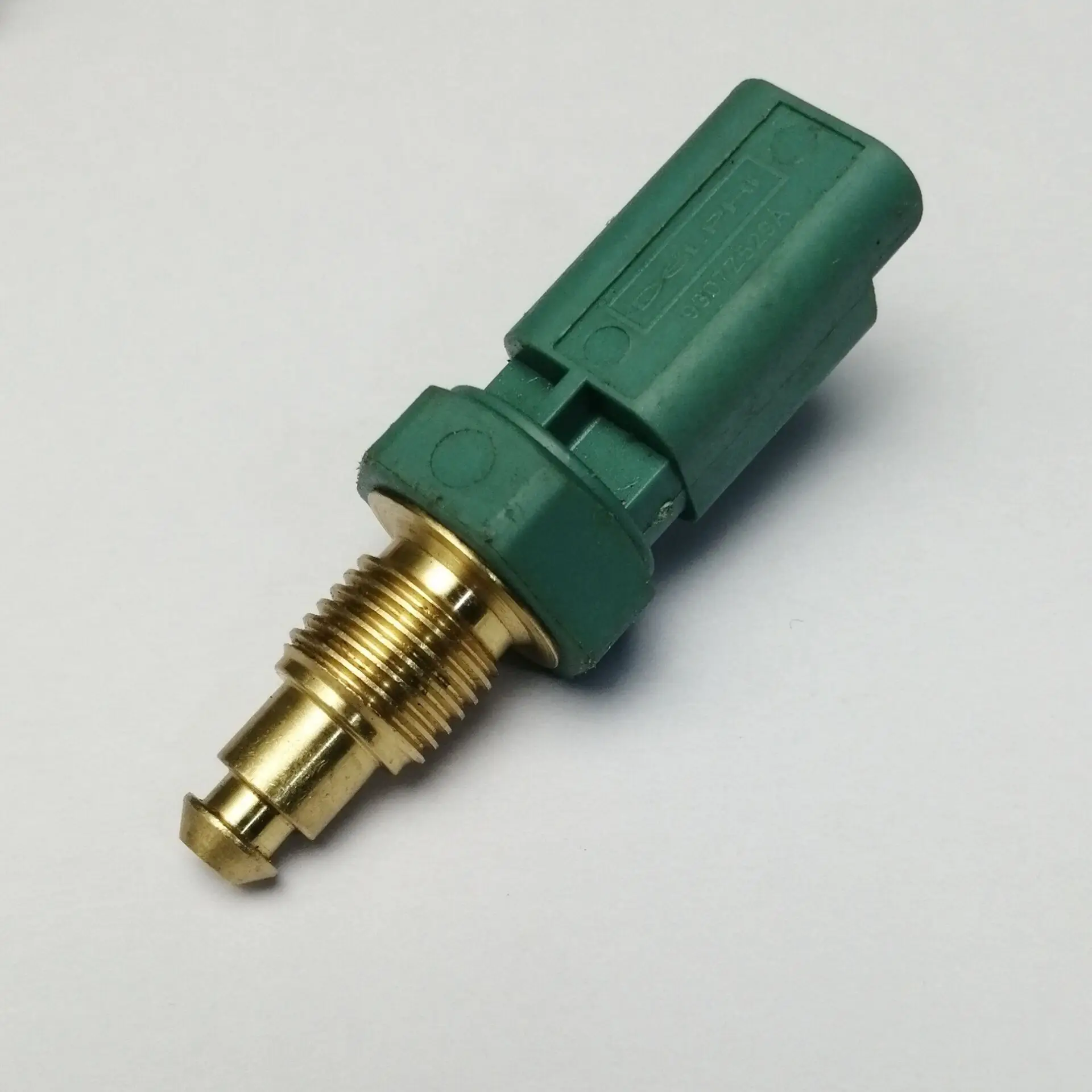 

For Delphi Fiat Hyundai Kia Engine Oil Temperature Sensor 9307Z529A