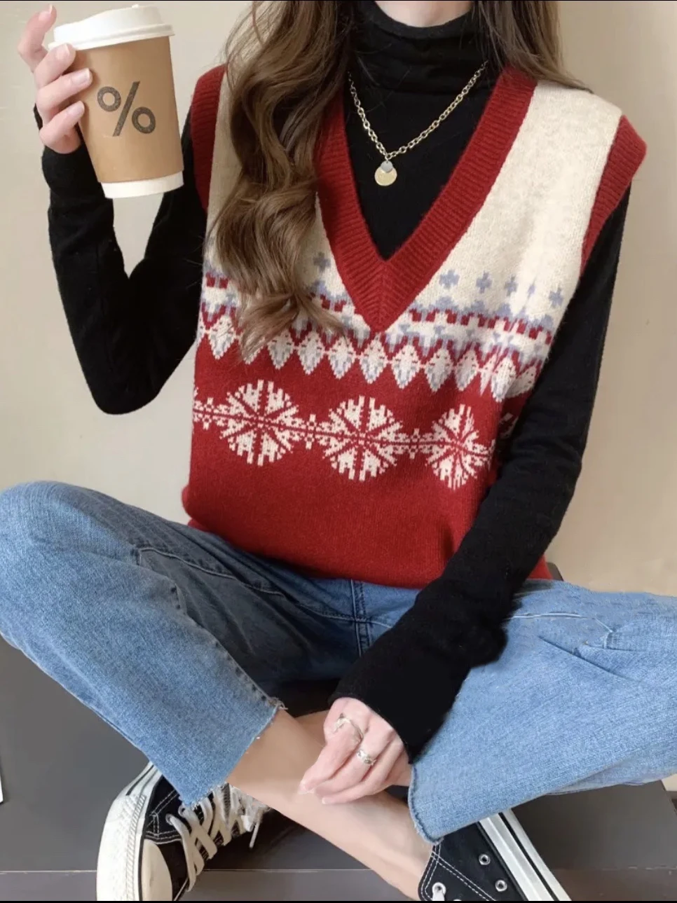 Christmas New Year Red Snowflake Knitted Sweater Vest Women's Fashion Warm Commute Style V-Neck Regular Length Inner Wear