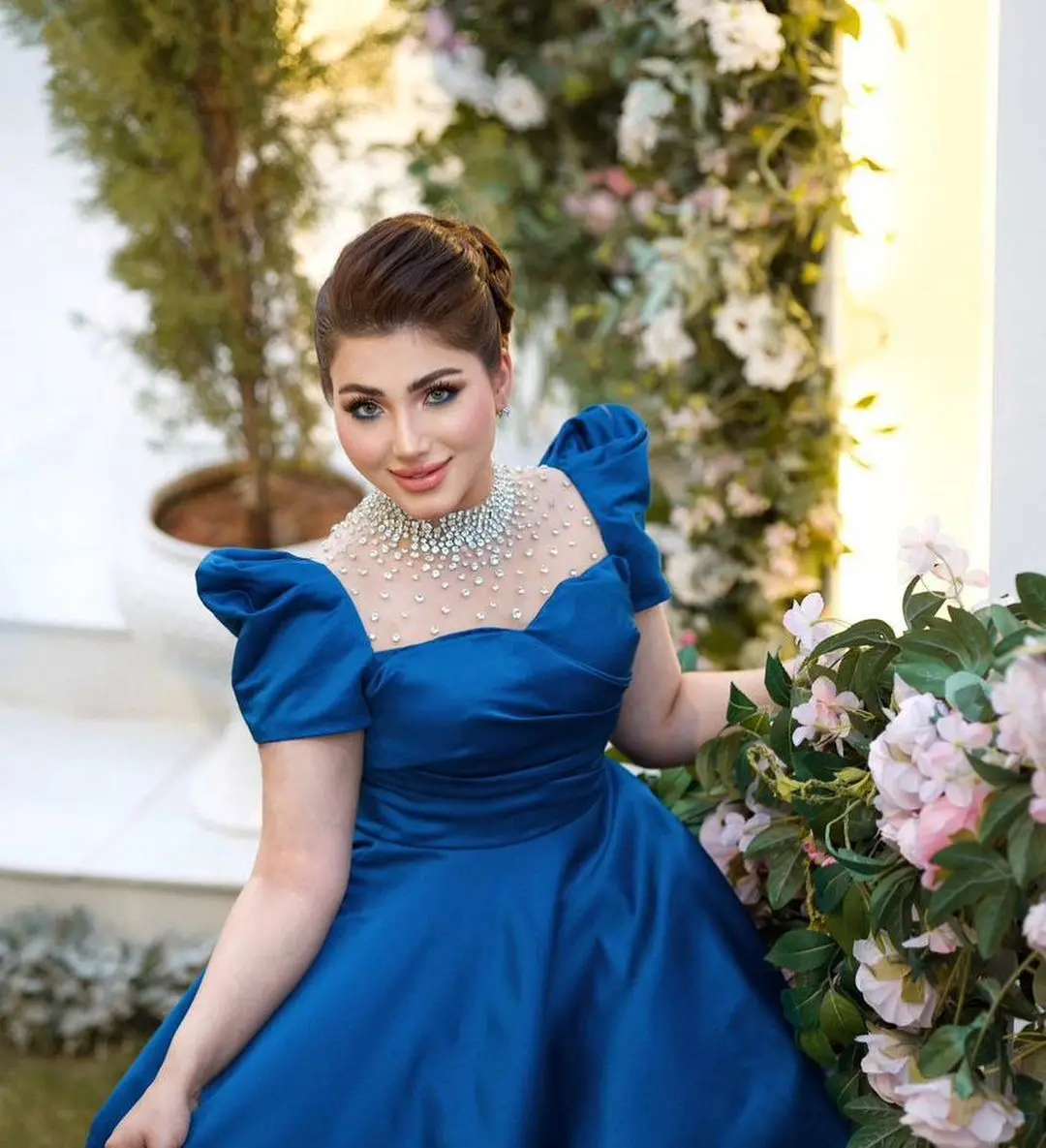 Vestidos Quinceanera com gola alta vintage, mangas curtas, vestidos de baile, baquetas cristais, azul royal, comprimento do tornozelo, vestidos de festa formais