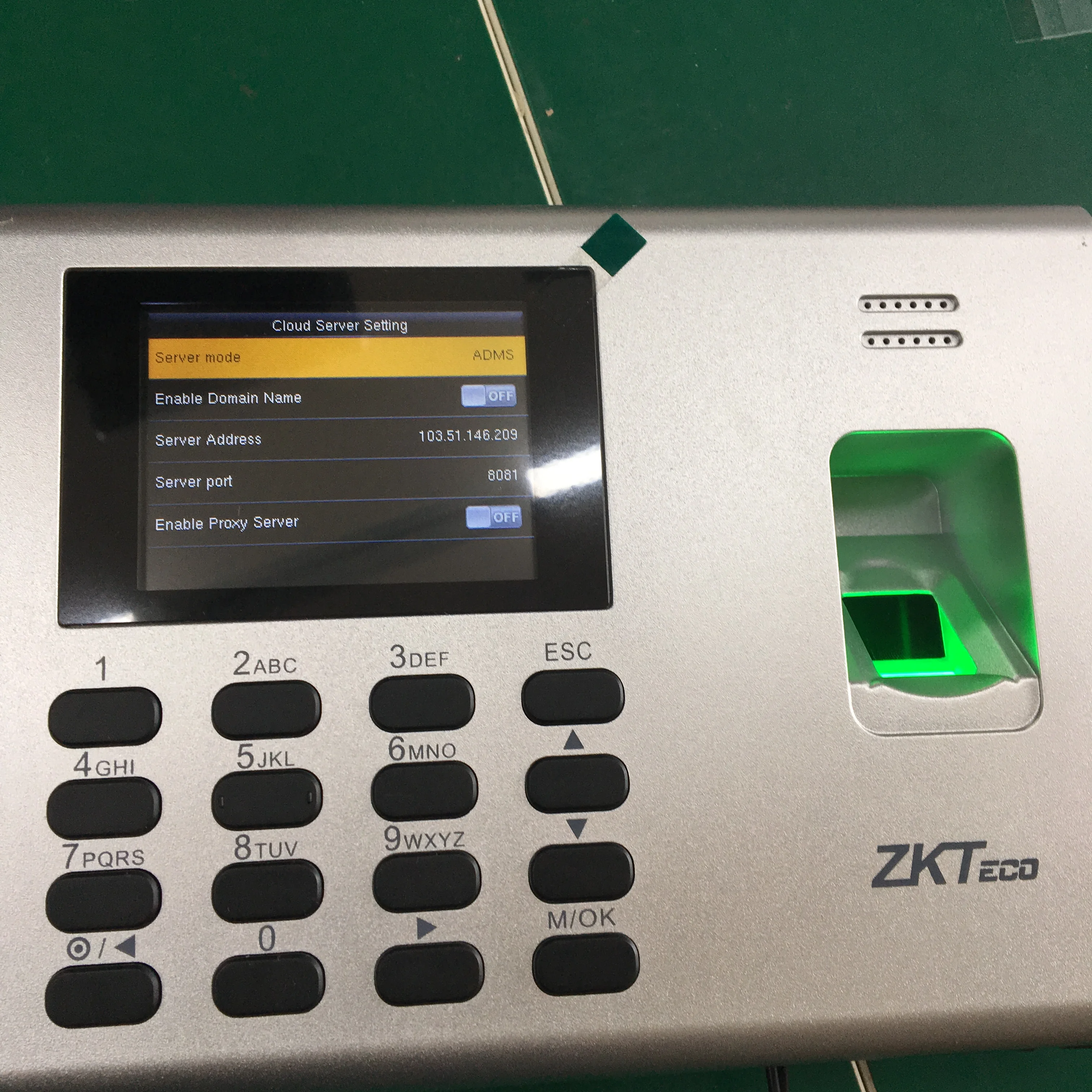 Biometric fingerprint scanner time attendance