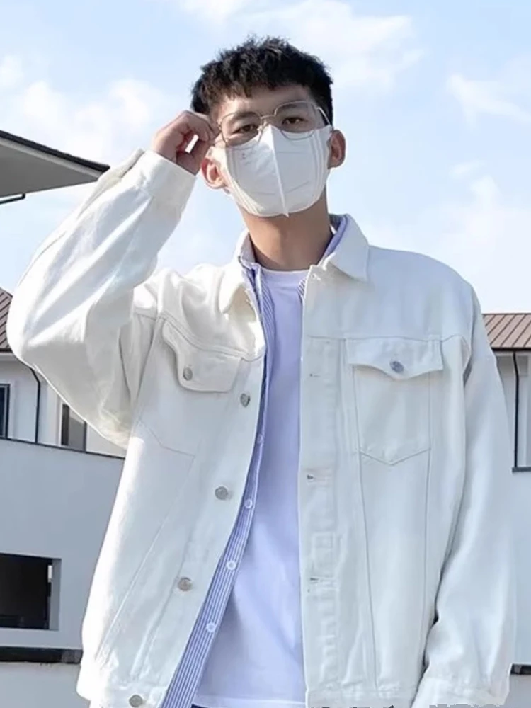 

Мужская свободная белая джинсовая куртка: модная повседневная молодежная осенняя ветрозащитная куртка средней длины с длинными рукавами