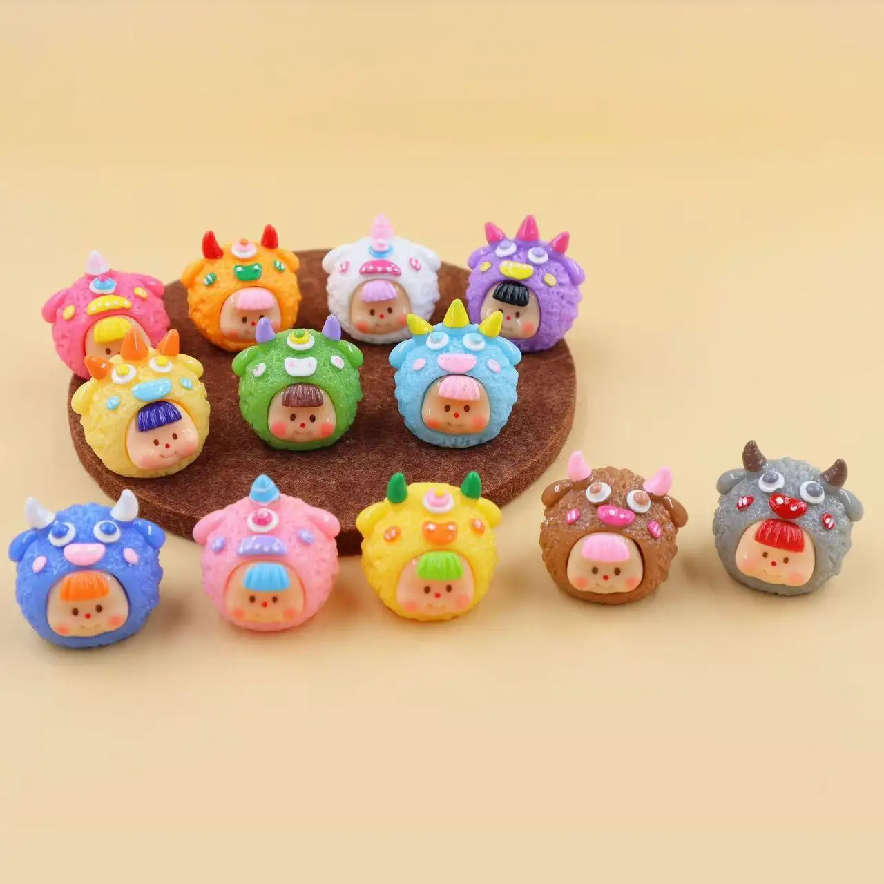 

12-цветная классическая фигурка монстра-дьявола и сестры, украшения для рабочего стола из смолы, детская сумка для слепых игрушек, коллекционная стереоскопическая Мон