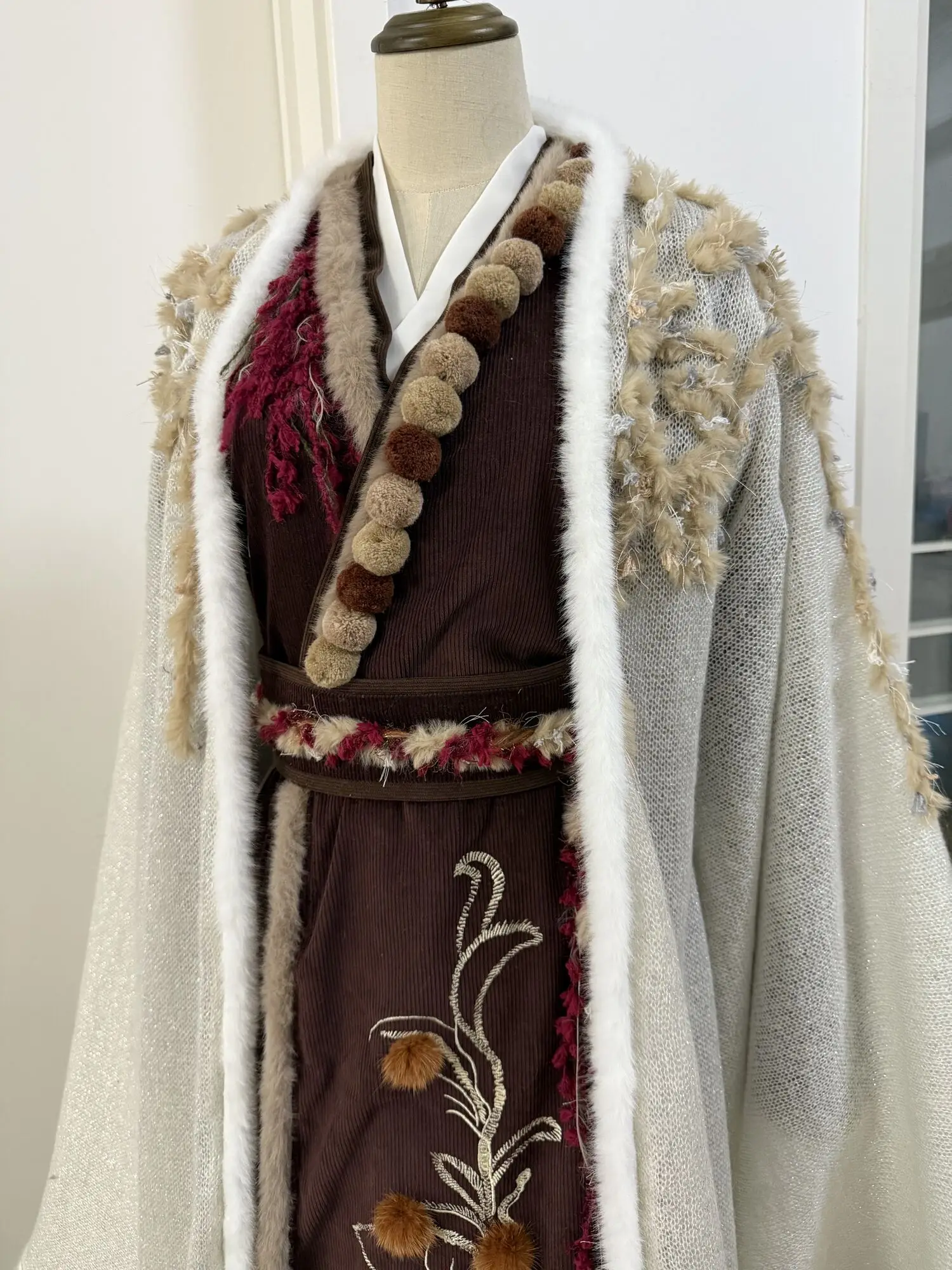 The same style as Ju Jingyi's TV series, Hanfu with Chinese elements