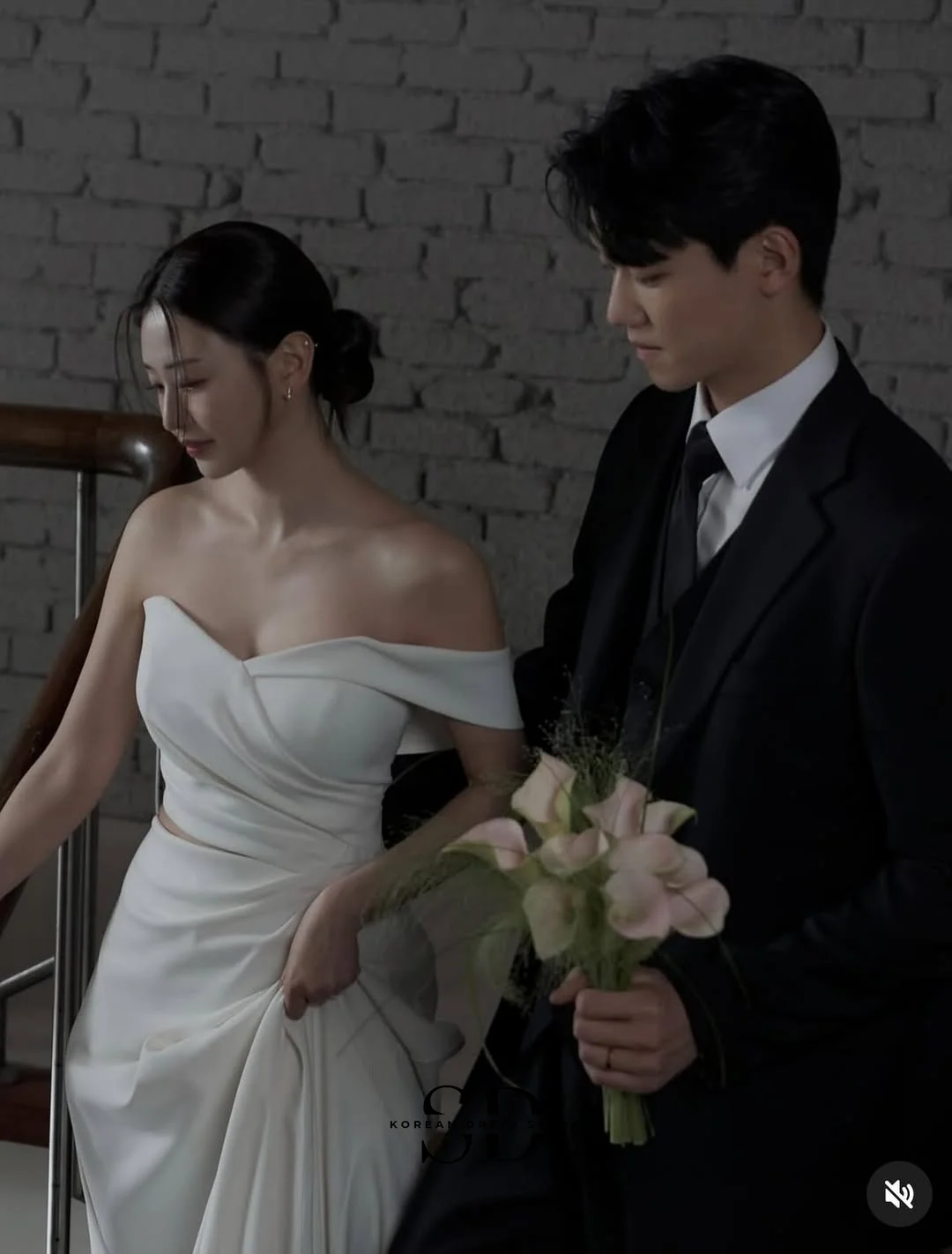 Thumbnail 2 - #44 Ranked Womens Classic Wedding Dress Picks in 2026